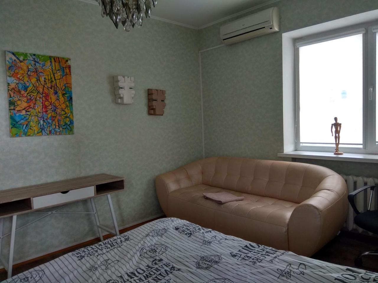 Alaska Fox Kyiv Exterior foto